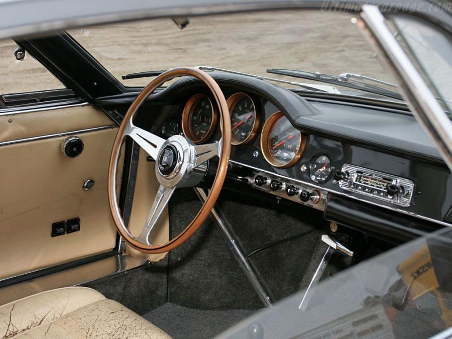 Интерьер ATS 2500 GT 1963 года  (фото 8 из 20)